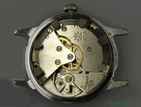 Junghans-J93S1-Junghans-693.73-Werk-movement.png