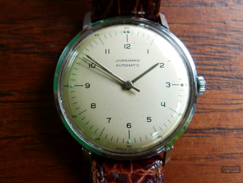 Junghans-Max-Bill-002.png
