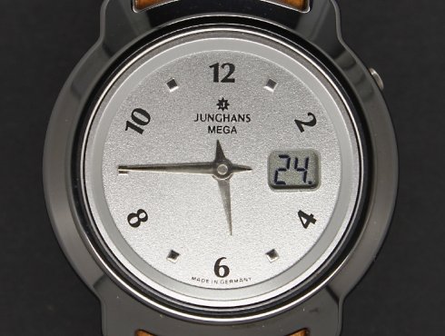 Junghans-Mega-Damen-Front.jpg