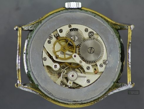 Junghans-J80-zentrale-Sekunde-separater-Ankerradkloben-02.jpg