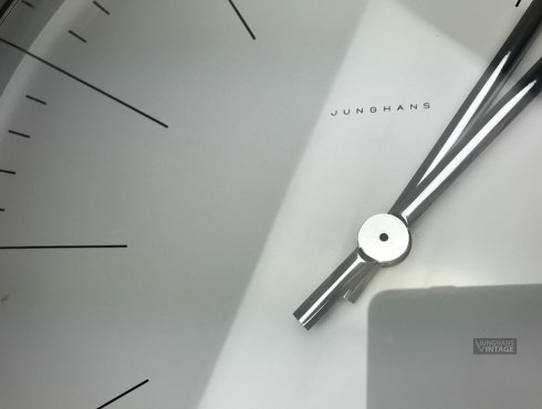 Junghans-Max-Bill-Wanduhr-Striche-chrom-049.jpg