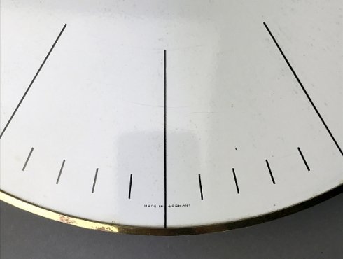 Junghans-Max-Bill-Wanduhr-Striche-10.jpg