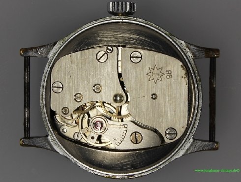 Junghans-J98-1-698.70-Werk-movement-10.jpg