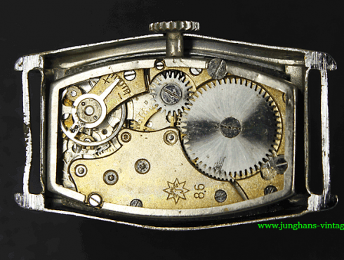 Junghans-J86-Junghans-686.70-Werk-movement2.png