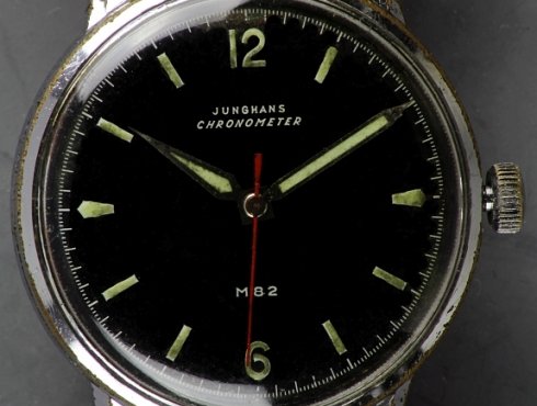 Junghans-J82-M82-militär-101.jpg