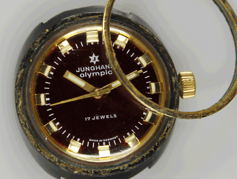 Junghans-620.00-olympic-Lünette.png