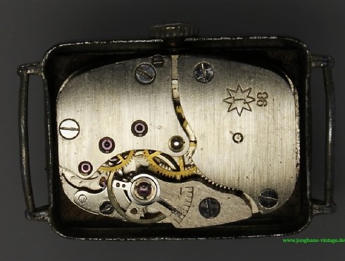 Junghans-J98-1-698.70-Werk-movement-3.jpg