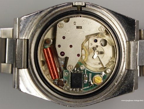 Junghans-667.20-Werk-movement-.jpg