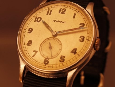 Junghans-J80-680.70-b.jpg