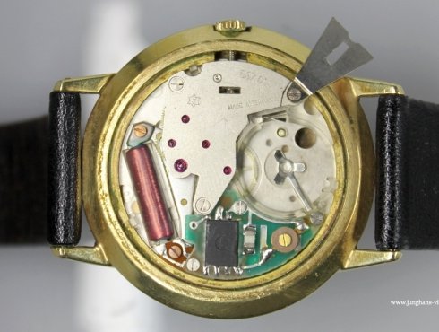 Junghans-667.01-Werk-movement-4.jpg